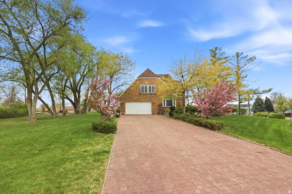 8620 S 1185 E Sandy, UT 84094