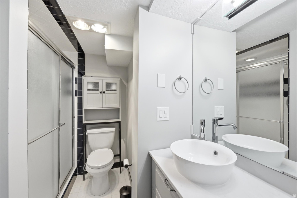 8620 S 1185 E Sandy, UT 84094