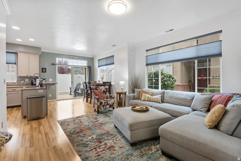 237 N BIRMINGHAM LN. #B North Salt Lake, UT 84054