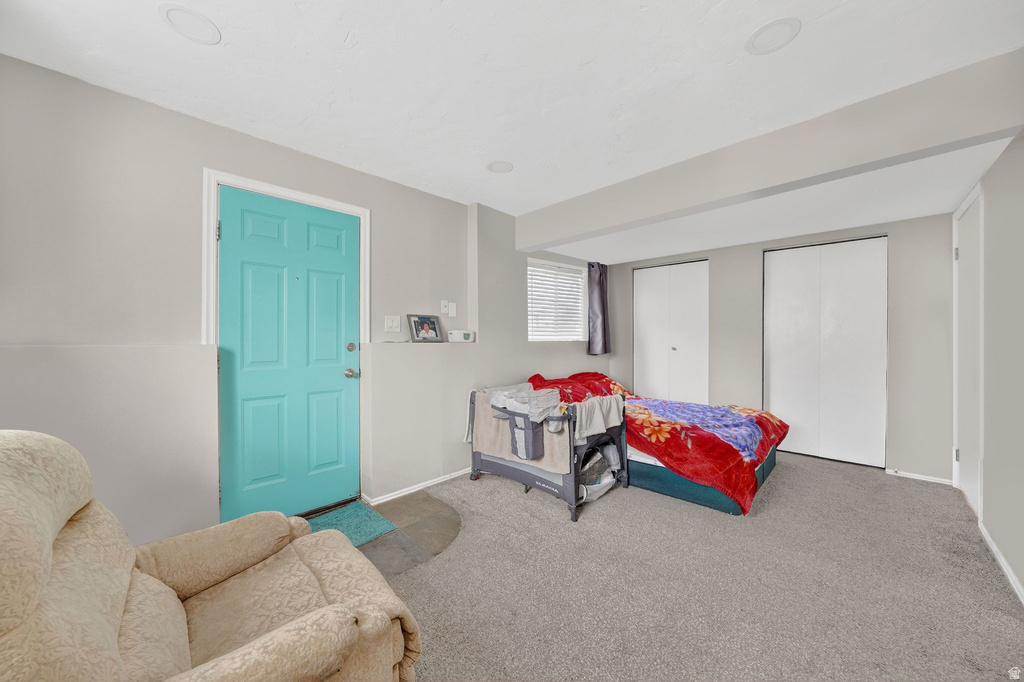 8127 S CREEKWOOD DR West Jordan, UT 84088