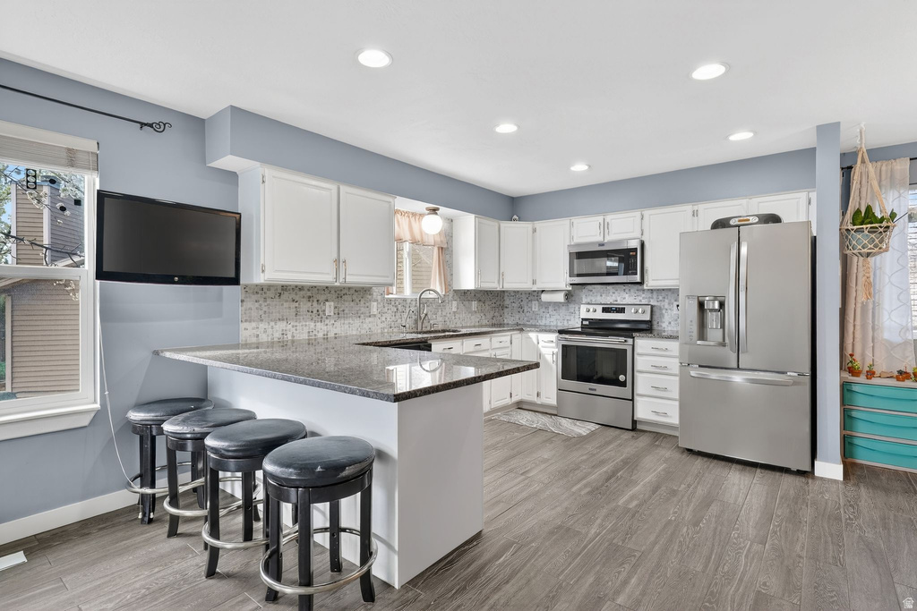 8127 S CREEKWOOD DR West Jordan, UT 84088