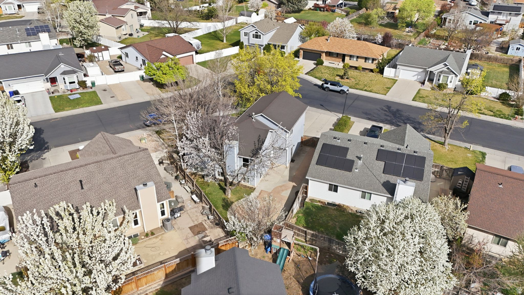 8127 S CREEKWOOD DR West Jordan, UT 84088