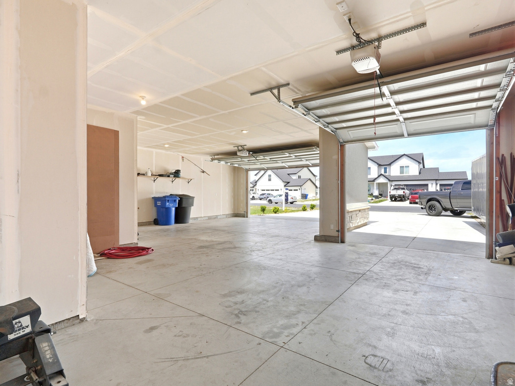 2429 W 2900 N Farr West, UT 84404