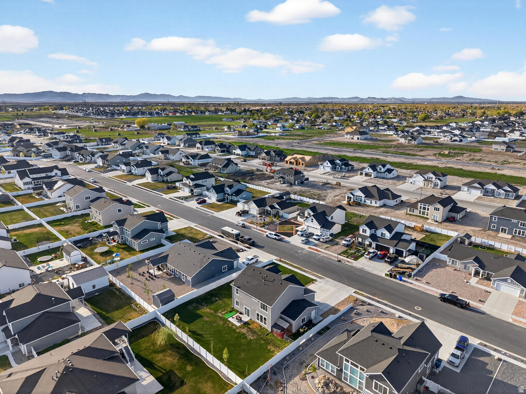 2429 W 2900 N Farr West, UT 84404