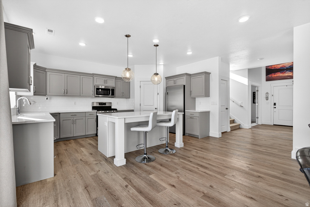 2429 W 2900 N Farr West, UT 84404