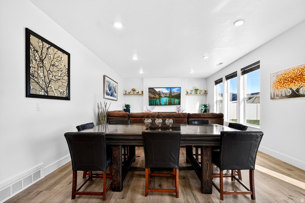 2429 W 2900 N Farr West, UT 84404