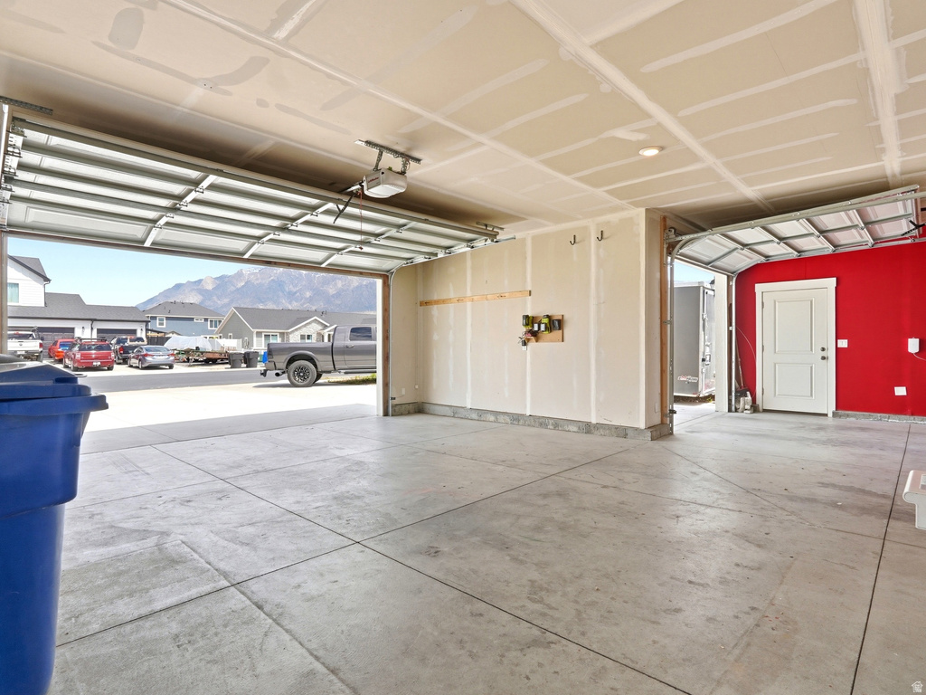 2429 W 2900 N Farr West, UT 84404