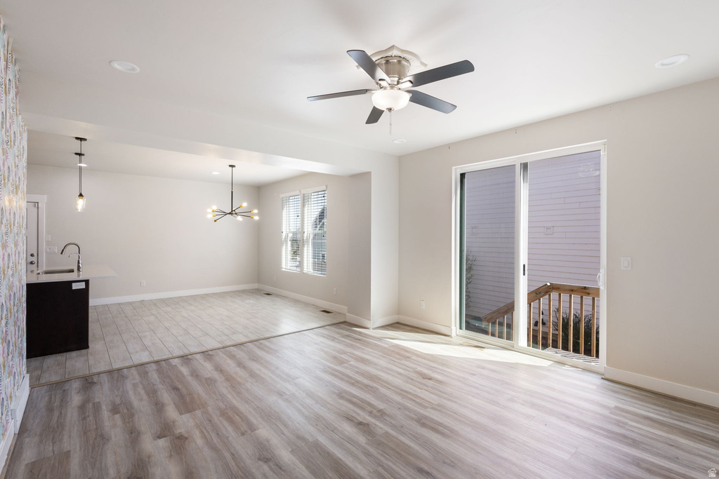 10737 S LAKE TERRACE AVE South Jordan, UT 84009