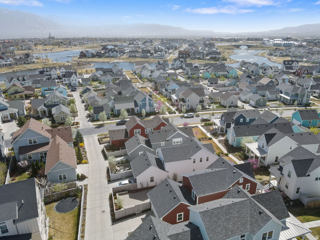 10737 S LAKE TERRACE AVE South Jordan, UT 84009