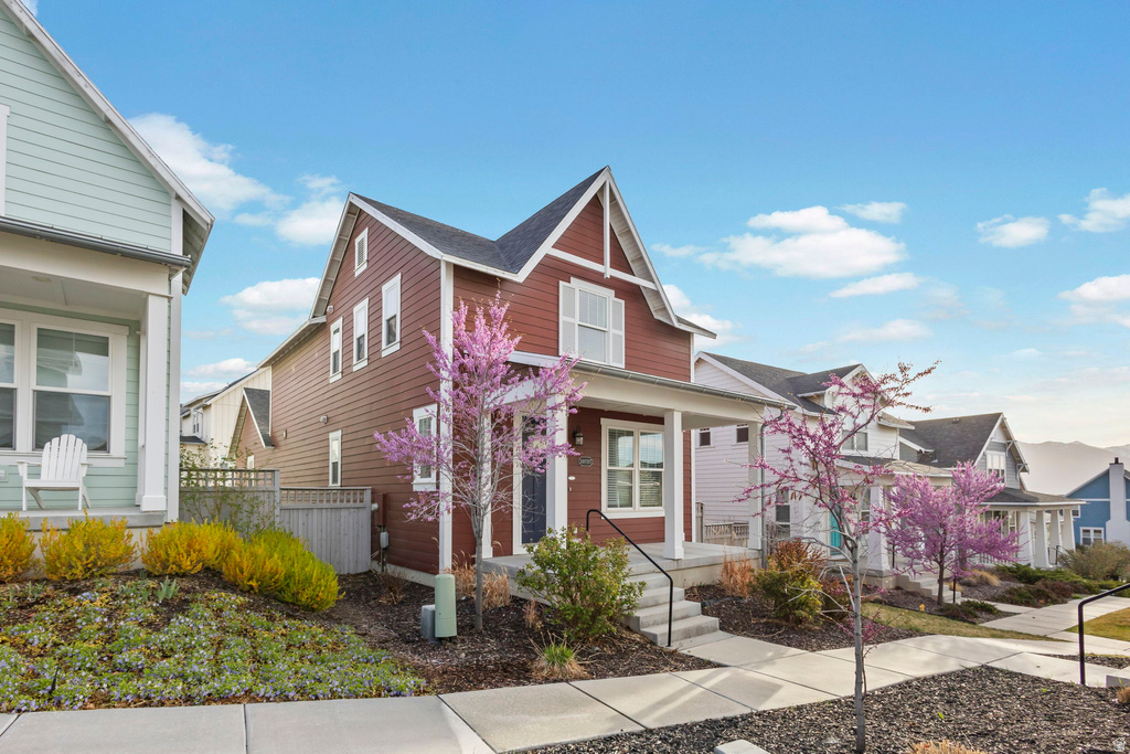 10737 S LAKE TERRACE AVE South Jordan, UT 84009