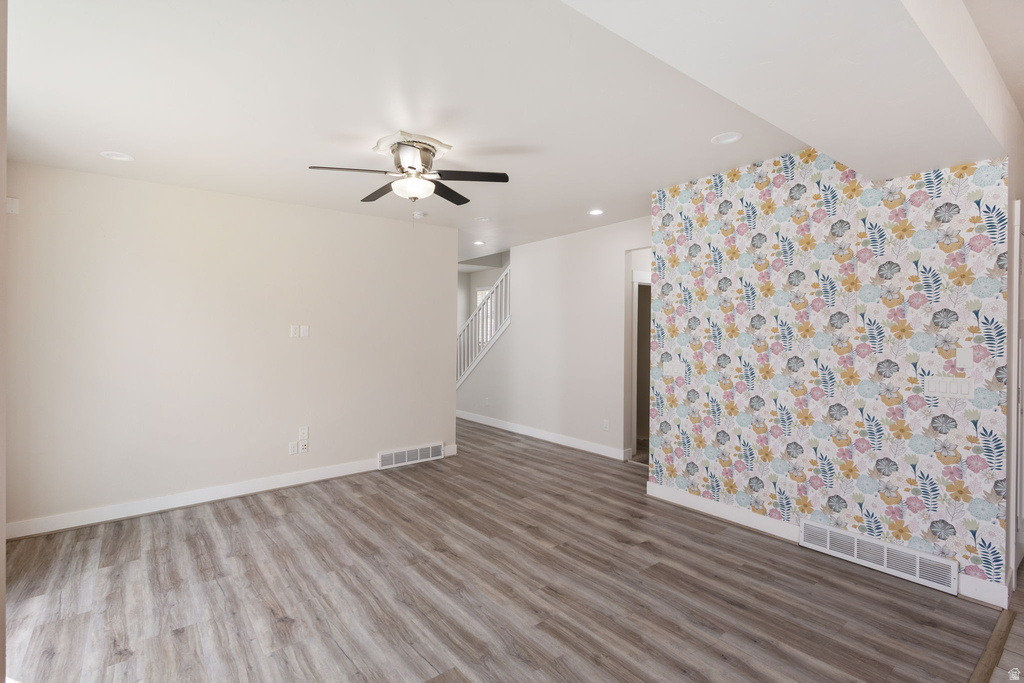 10737 S LAKE TERRACE AVE South Jordan, UT 84009