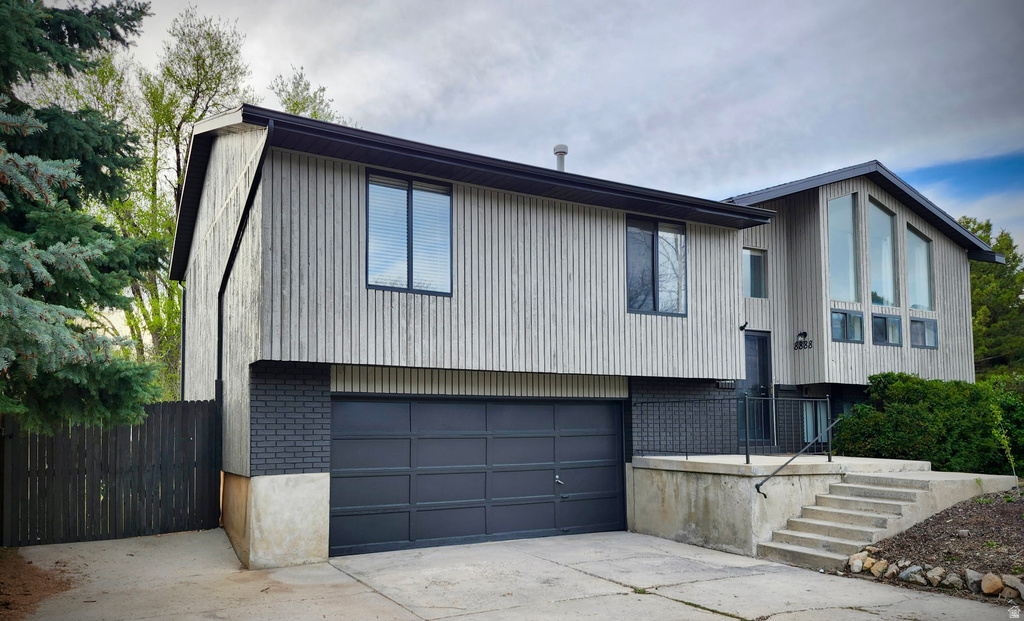 8888 S RENEGADE RD Sandy, UT 84093