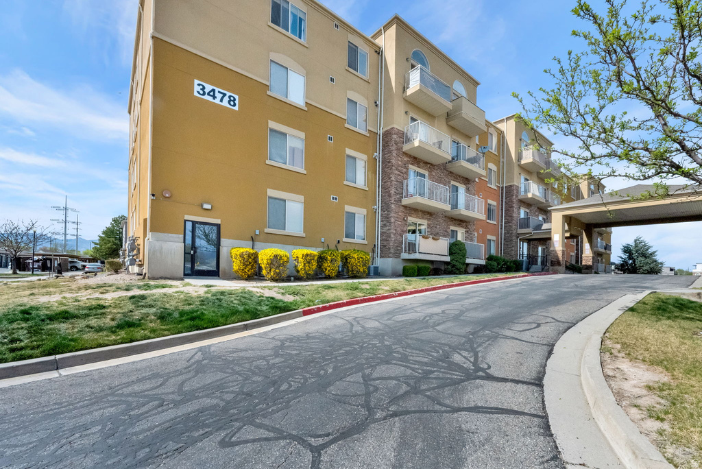 3478 COZY RIVER PL #309 West Valley City, UT 84119