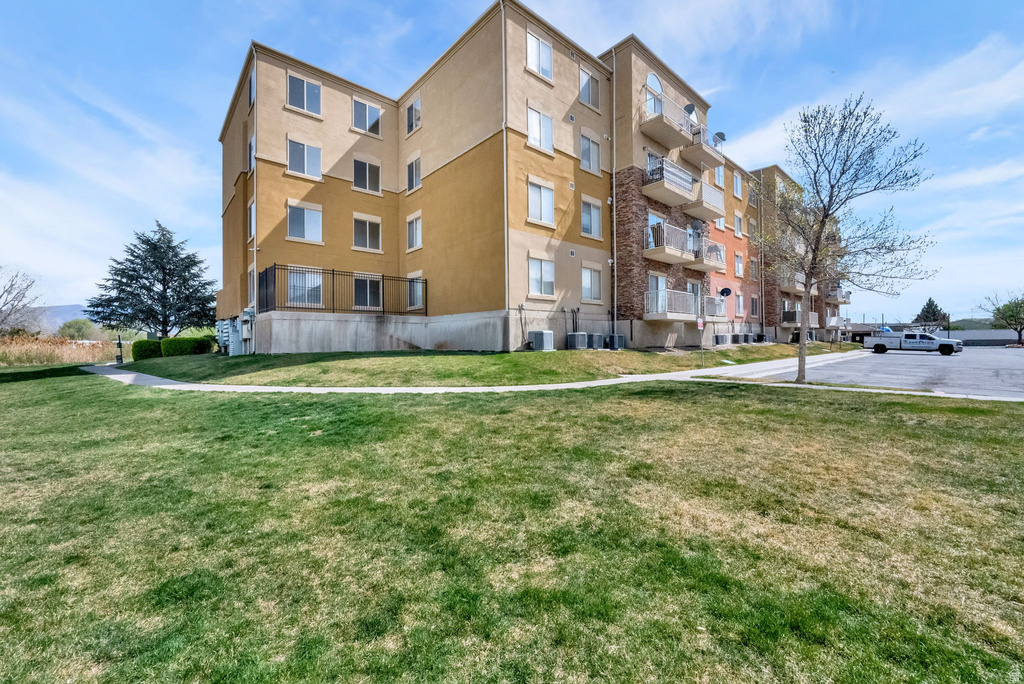 3478 COZY RIVER PL #309 West Valley City, UT 84119