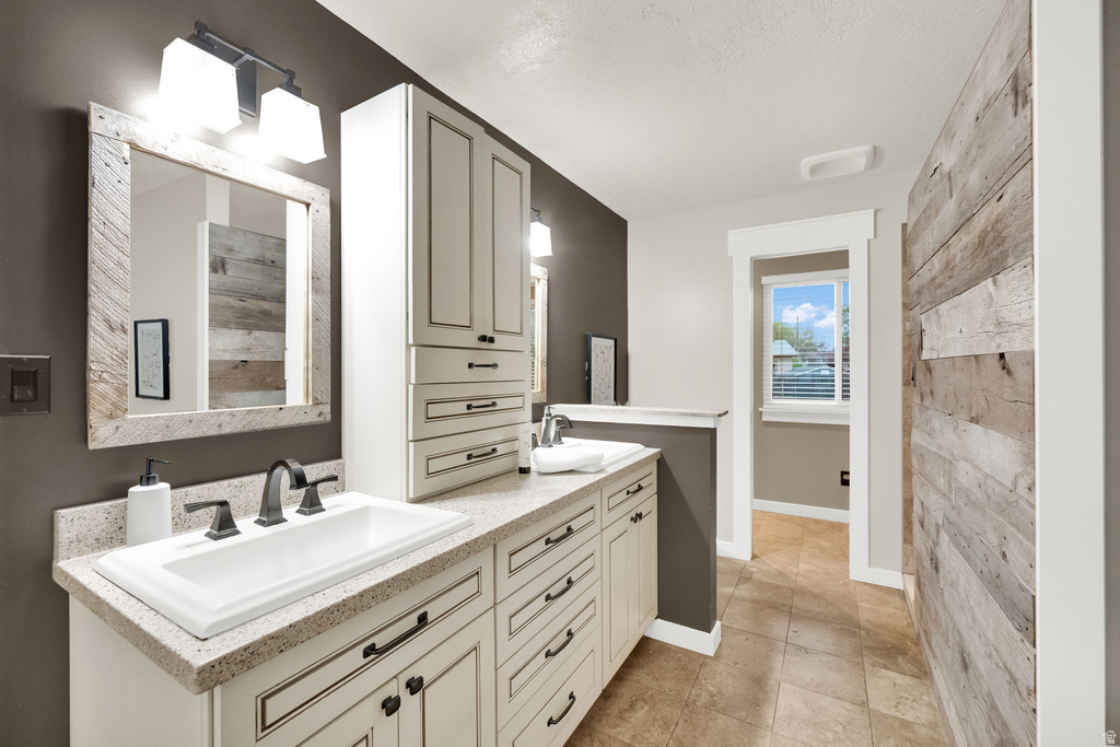 4750 S DUTCH APPLE CV Taylorsville, UT 84129