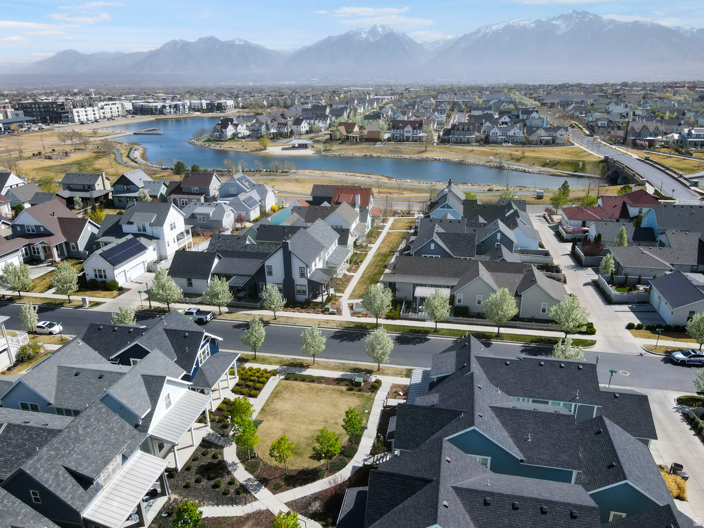 10622 S BEACH COMBER WAY South Jordan, UT 84009