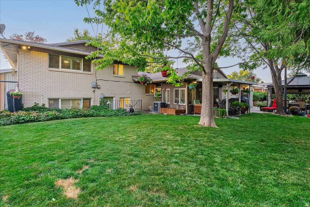 5883 S HOMESTEAD CT Murray, UT 84107