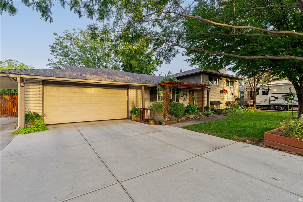 5883 S HOMESTEAD CT Murray, UT 84107