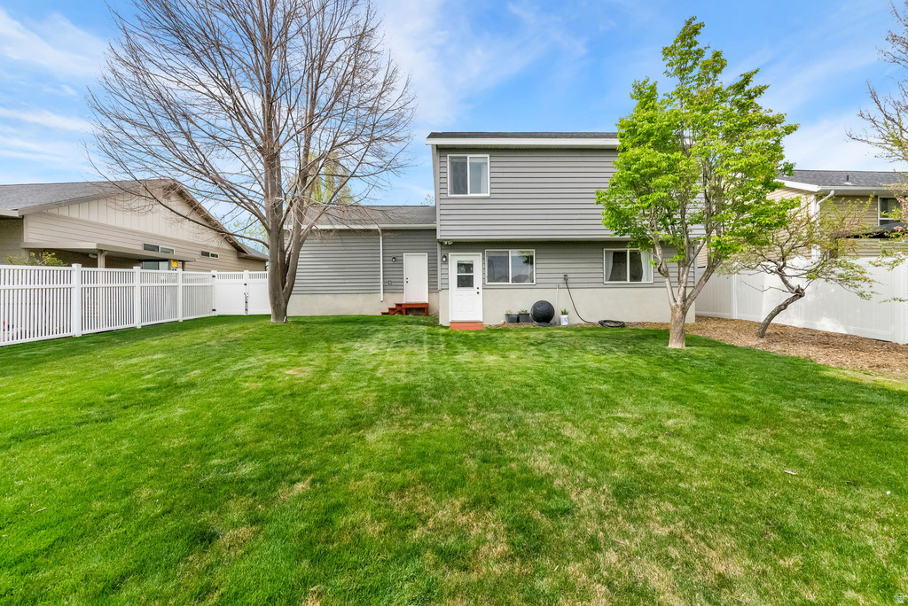 1445 W SILVERCREEK DR Layton, UT 84041
