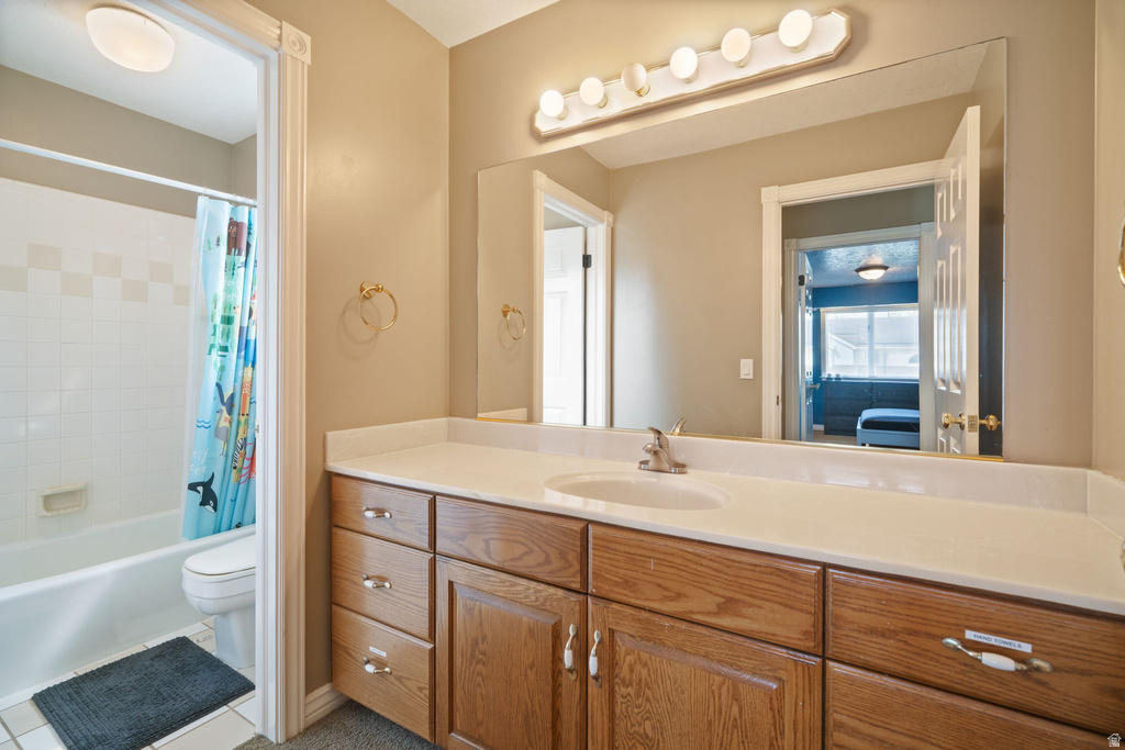 63 W 1750 N Centerville, UT 84014