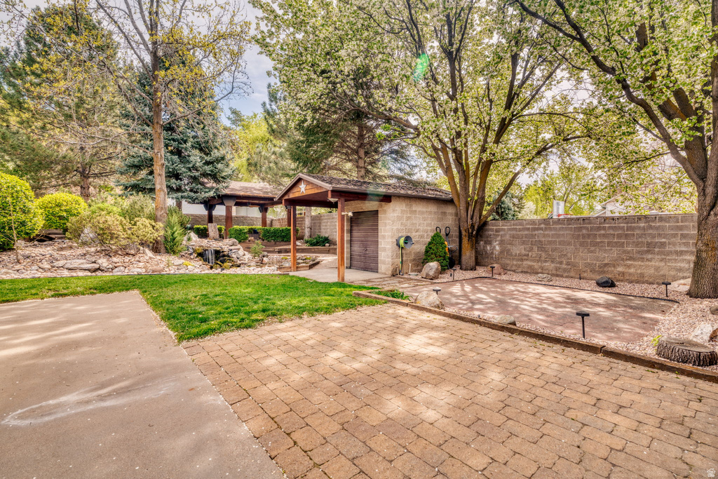 63 W 1750 N Centerville, UT 84014