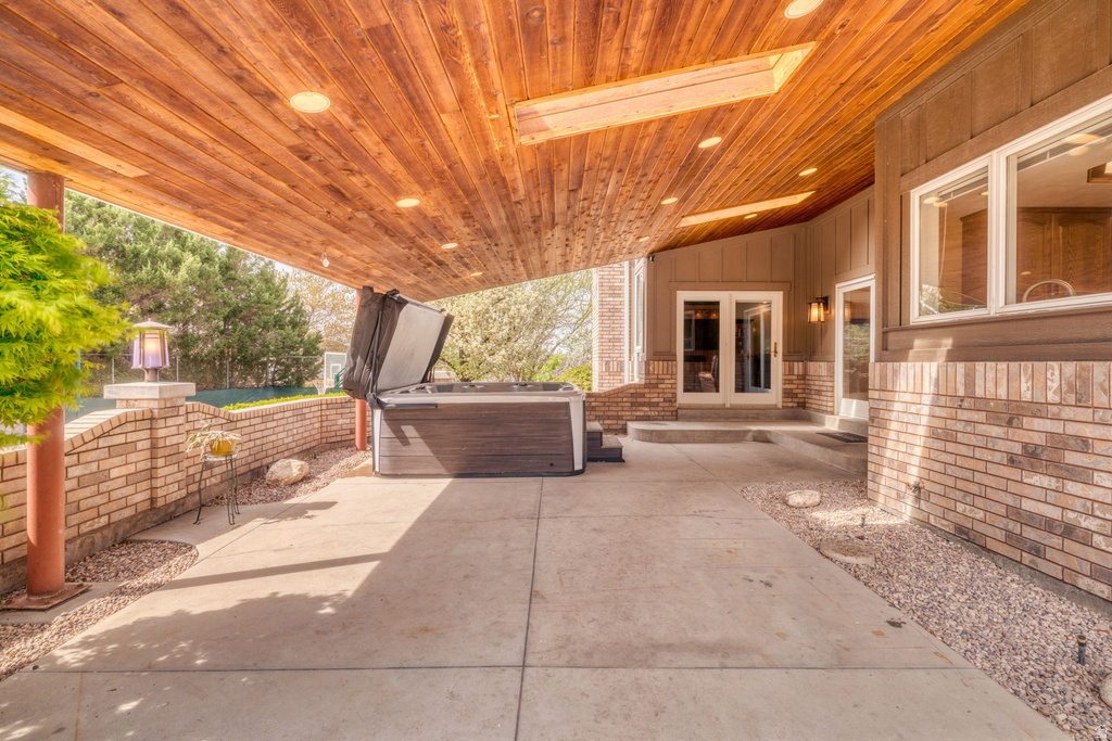 63 W 1750 N Centerville, UT 84014