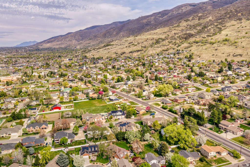 63 W 1750 N Centerville, UT 84014