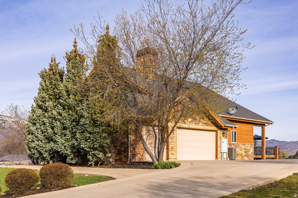 3710 N FOOTHILL LN Eden, UT 84310