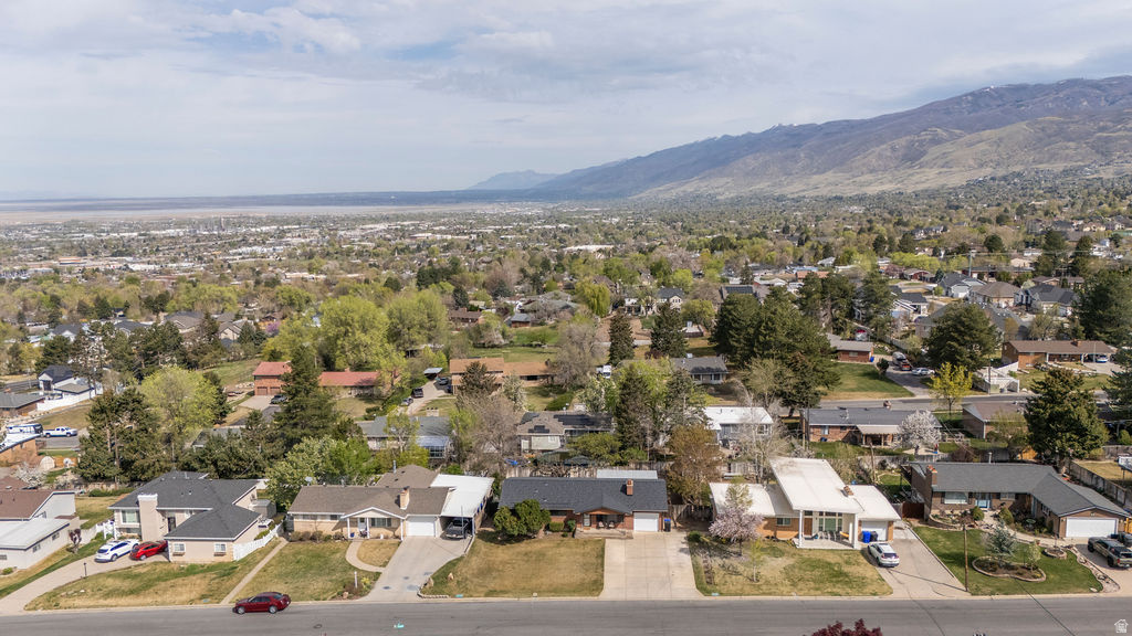 11 E BONNEVILLE DR Bountiful, UT 84010