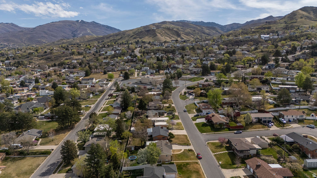 11 E BONNEVILLE DR Bountiful, UT 84010