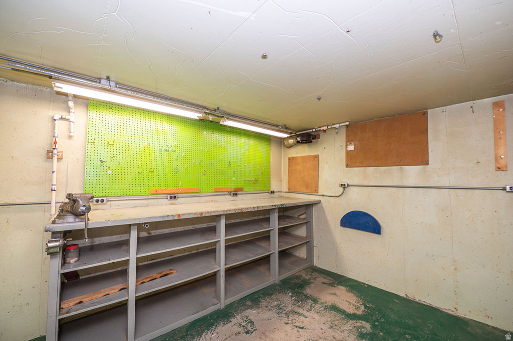 11 E BONNEVILLE DR Bountiful, UT 84010