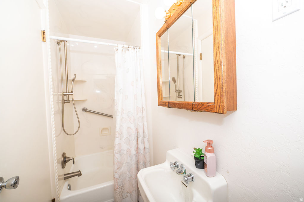 11 E BONNEVILLE DR Bountiful, UT 84010