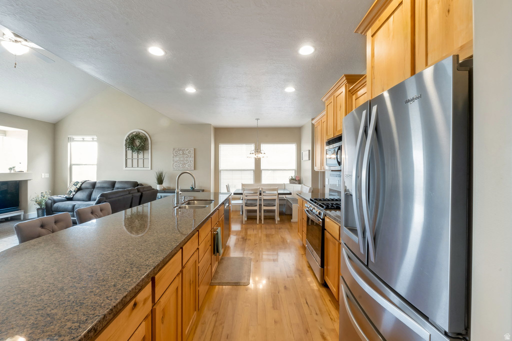 10272 S EAGLE CLIFF WAY Sandy, UT 84092