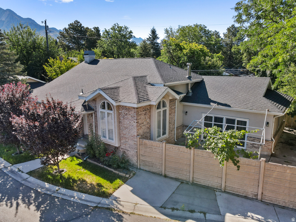 1522 E AMBLEWOOD LN Millcreek, UT 84124