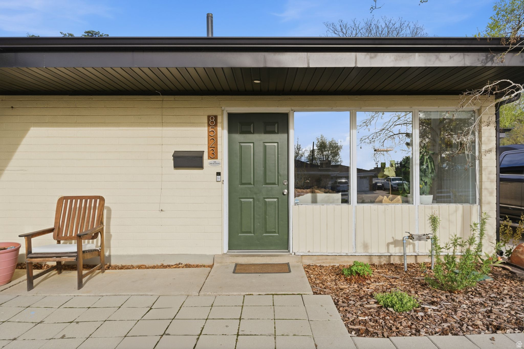 8523 S 1430 E Sandy, UT 84093