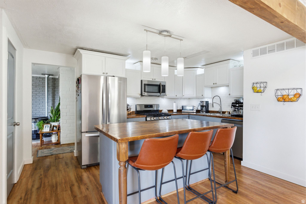 8523 S 1430 E Sandy, UT 84093