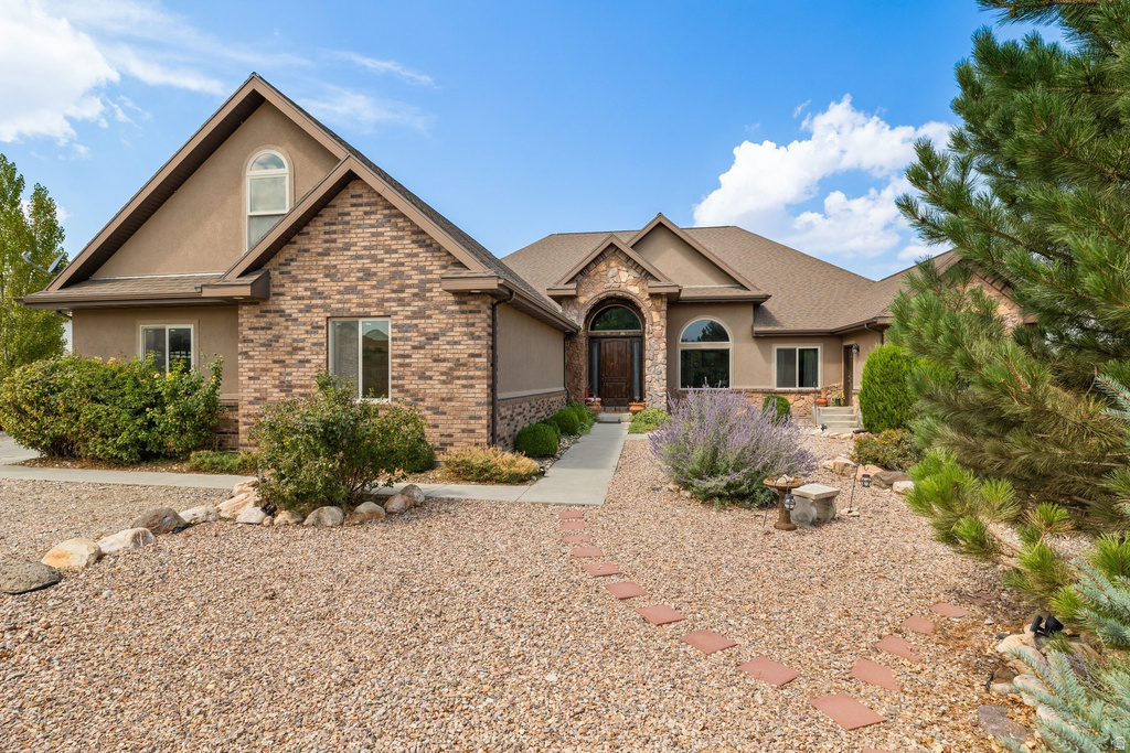 975 E 715 S Genola, UT 84655