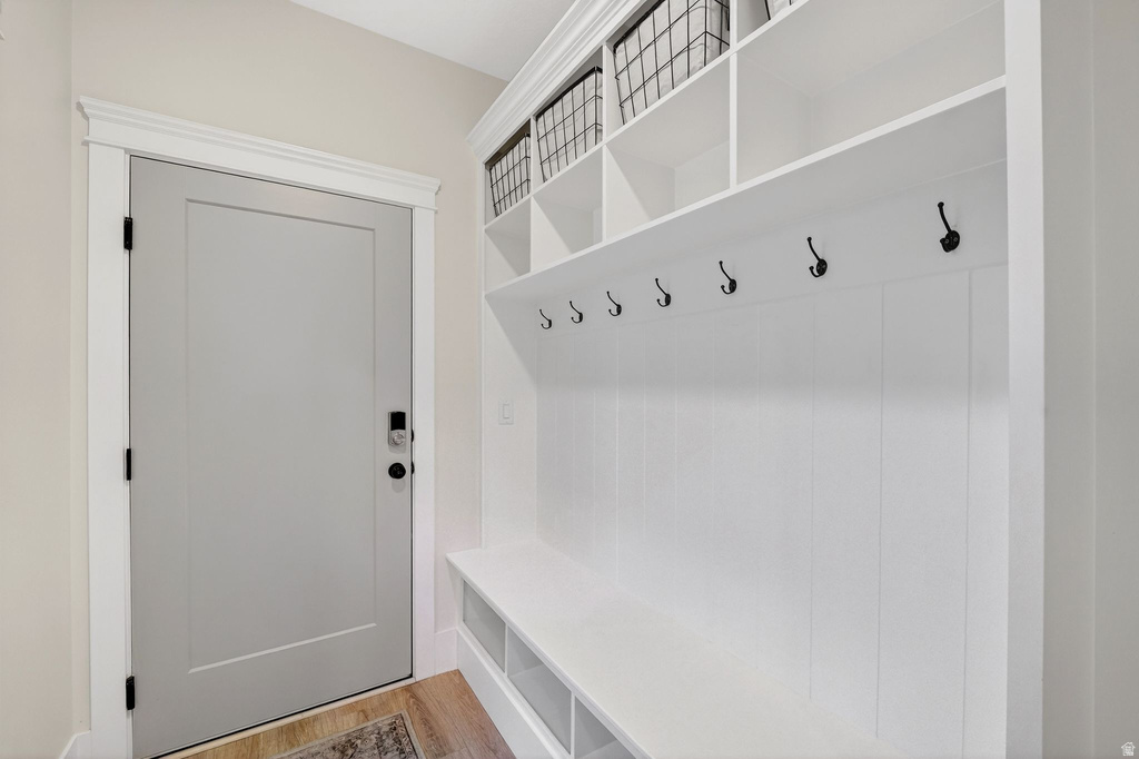 11524 S SILVER POND DR South Jordan, UT 84009