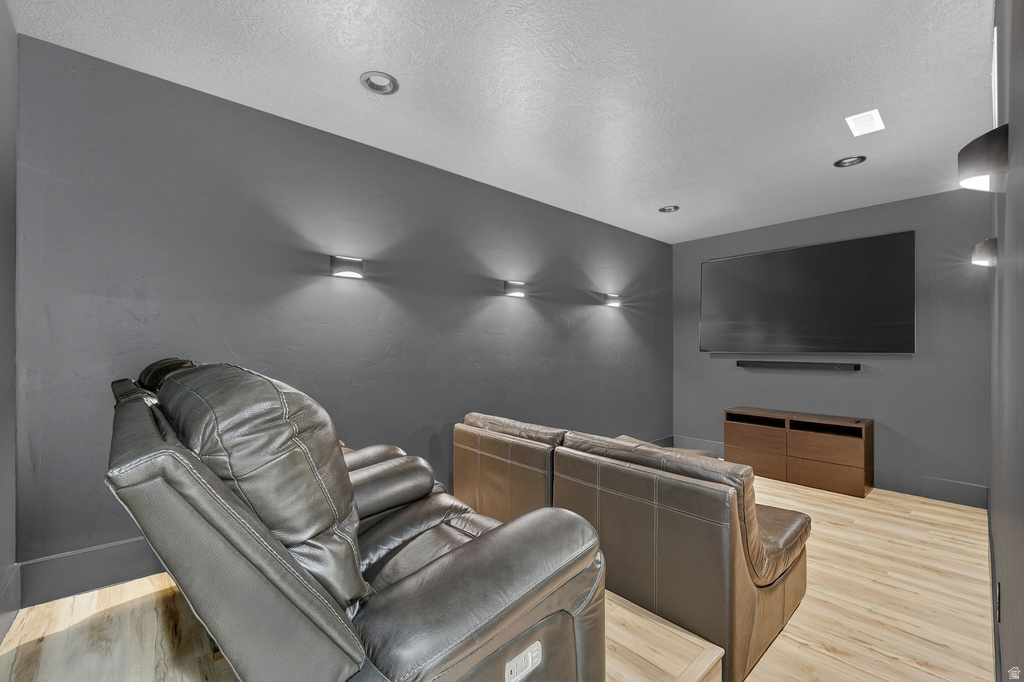 11524 S SILVER POND DR South Jordan, UT 84009