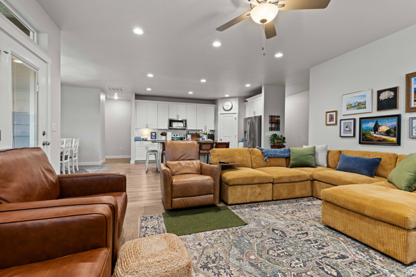 4243 W 3800 S #A West Haven, UT 84401