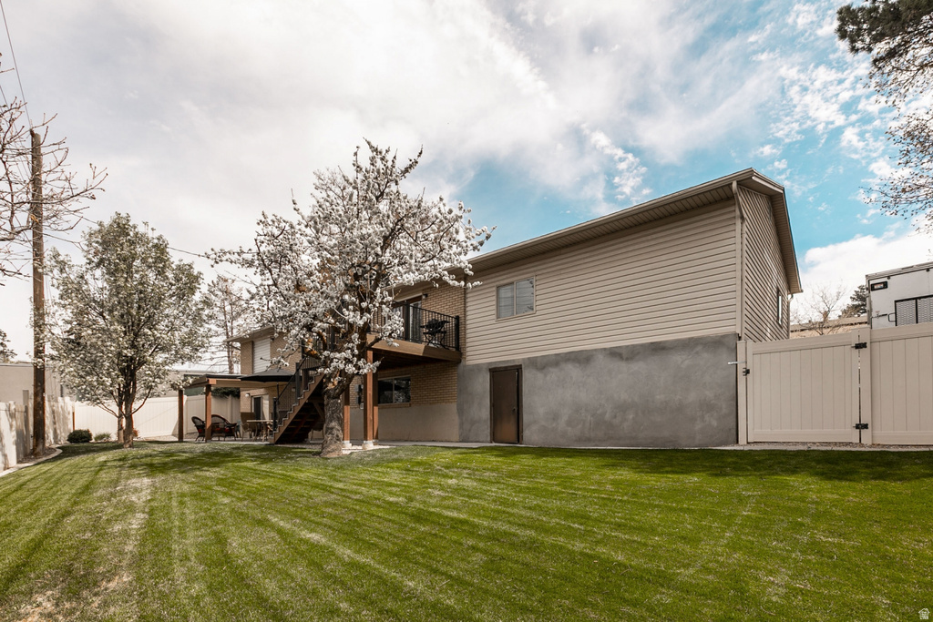 2156 S ELAINE DR Bountiful, UT 84010