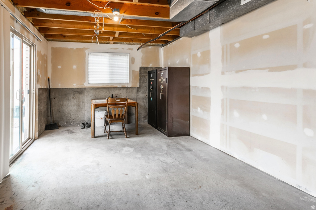 2156 S ELAINE DR Bountiful, UT 84010