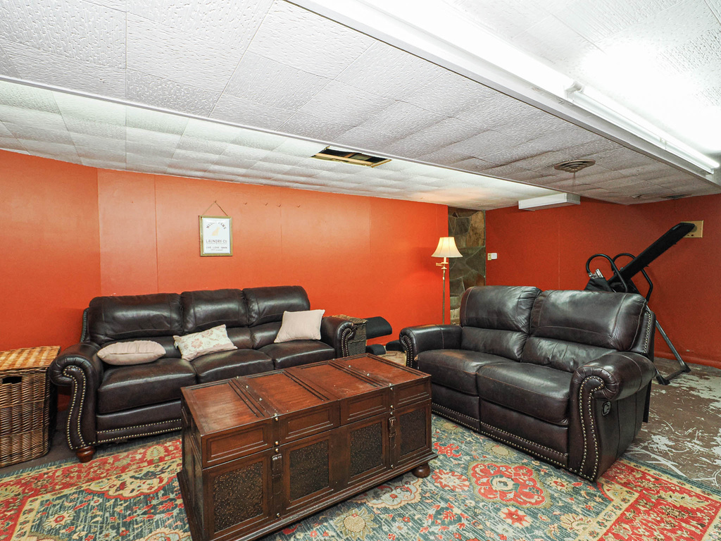 6030 E RED HILL LN Salt Lake City, UT 84108