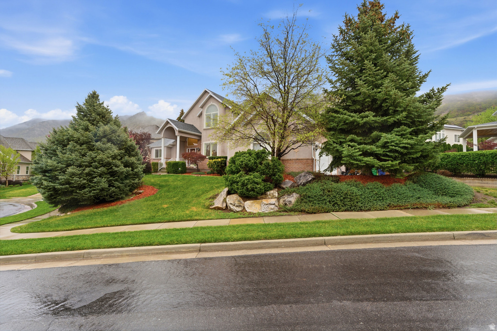 11943 S AUTUMN RIDGE DR Sandy, UT 84092