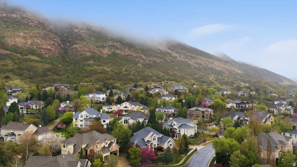 11943 S AUTUMN RIDGE DR Sandy, UT 84092