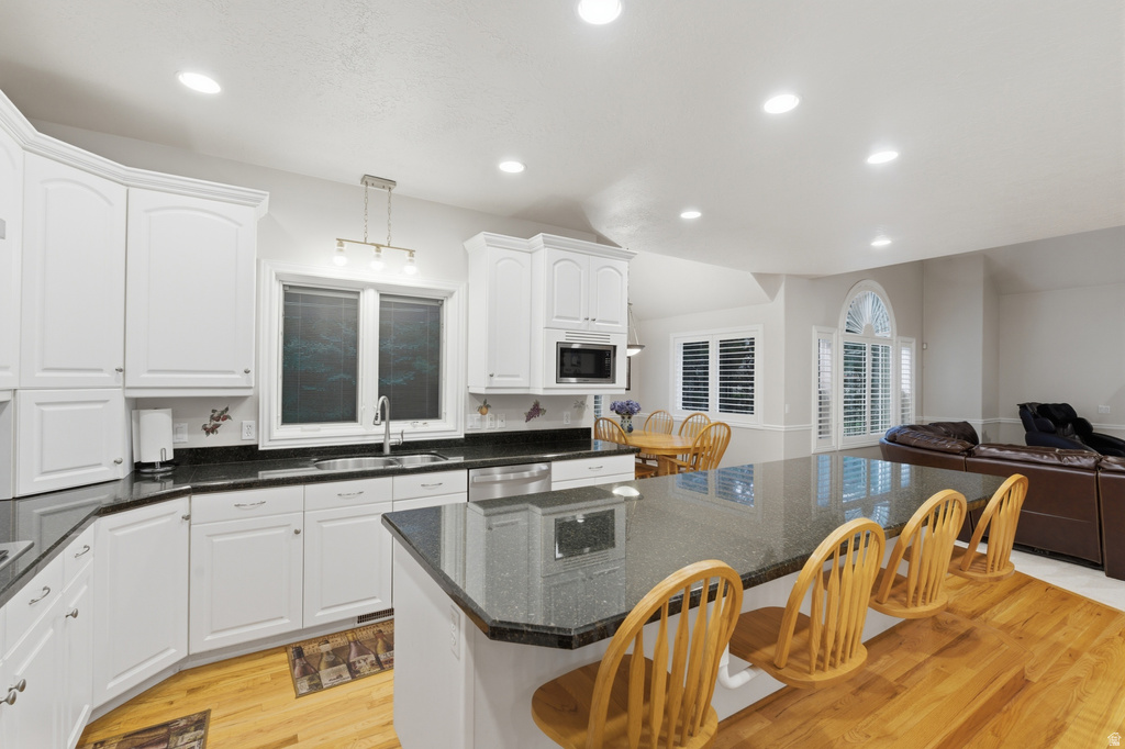 11943 S AUTUMN RIDGE DR Sandy, UT 84092