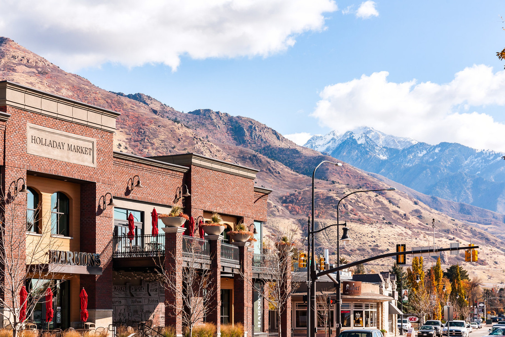 2250 E MURRAY HOLLADAY RD #306 Holladay, UT 84117