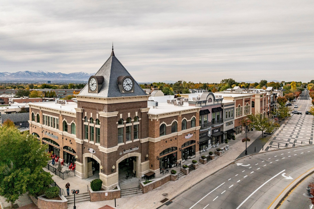 2250 E MURRAY HOLLADAY RD #306 Holladay, UT 84117