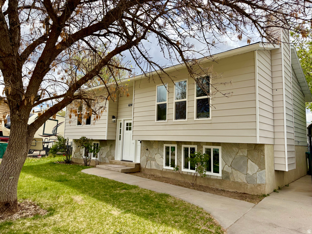 654 W 550 N Clearfield, UT 84015