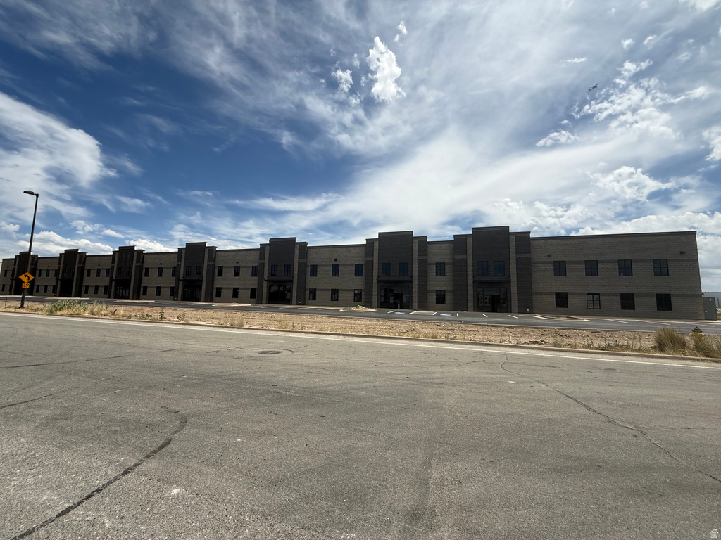 160 N Apollo Rd, Salt Lake City, UT 84116
